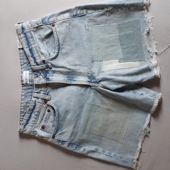 Zara Loose Fit Bermuda Denim Shorts - Picture 2 of 5